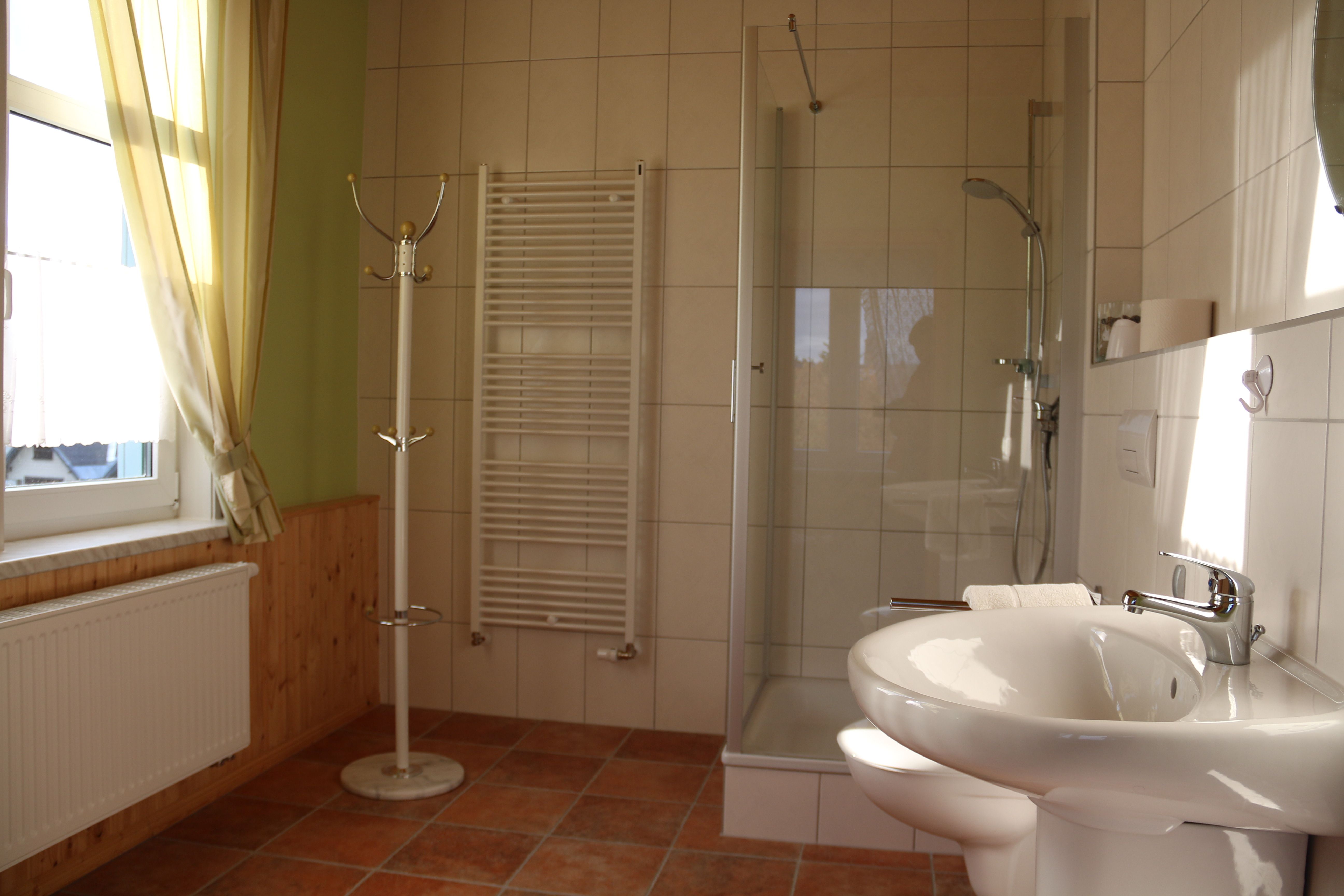 Bad vom Doppelzimmer