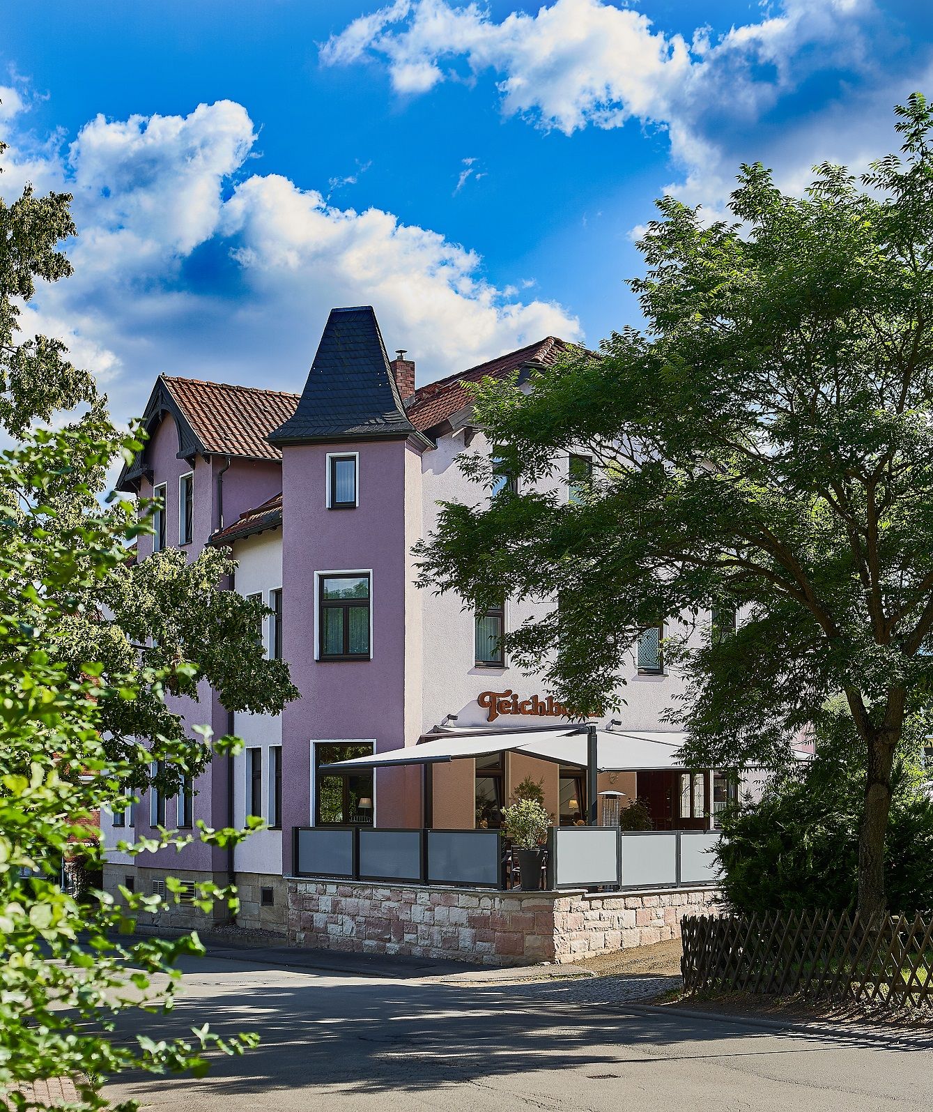 Teichhotel Hausansicht