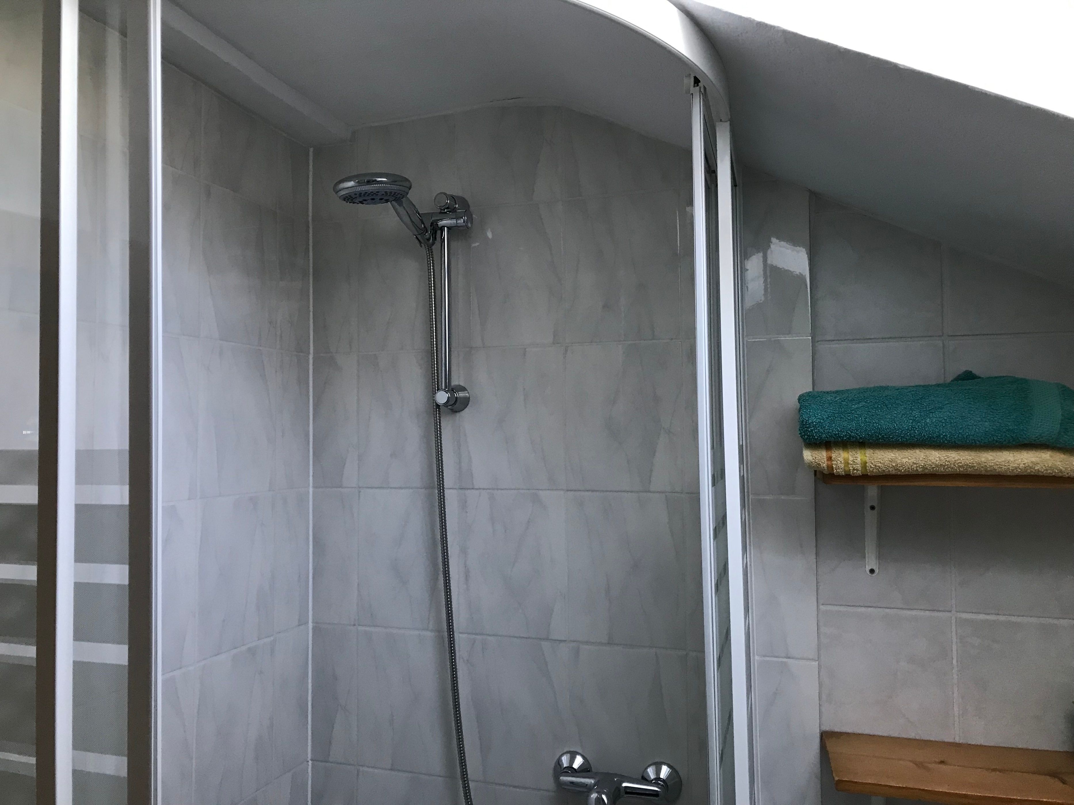Bad Dusche