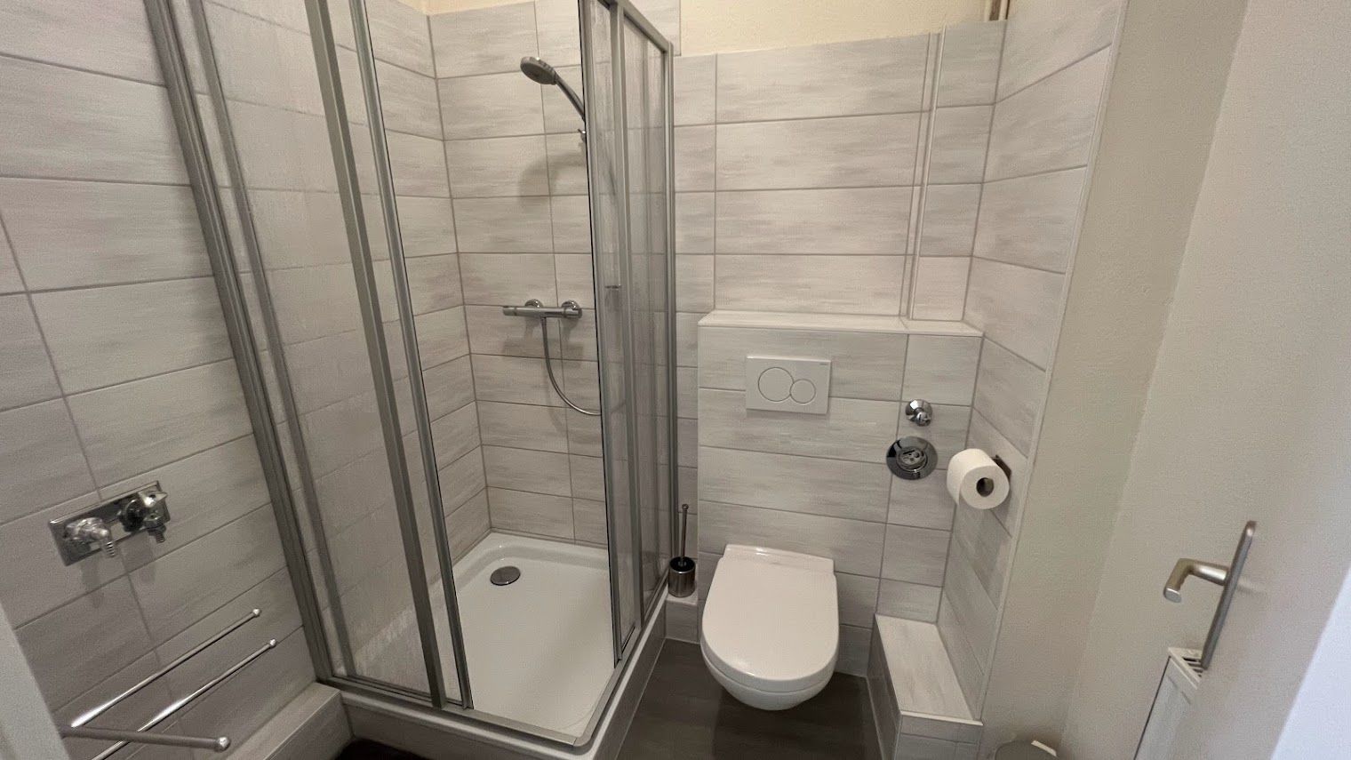 Bad Dusche WC