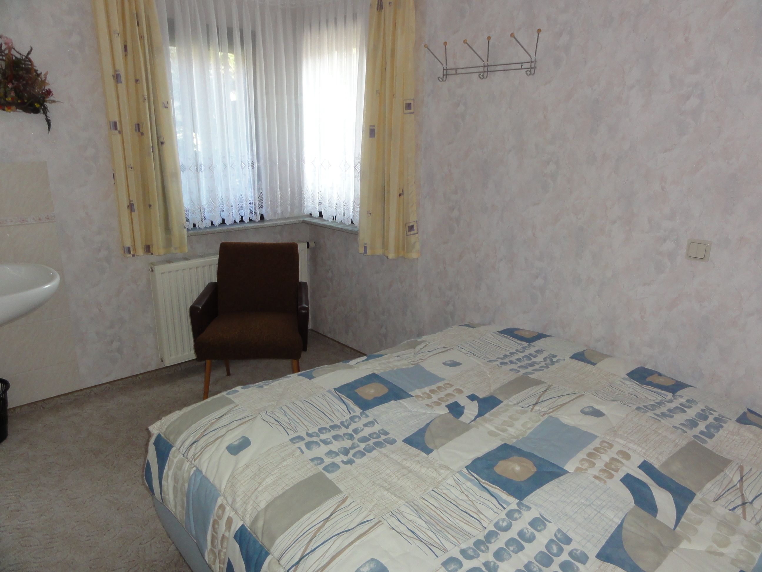 2. Schlafzimmer
