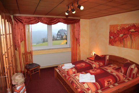 FW Rennsteig-Pension Schlafzimmer