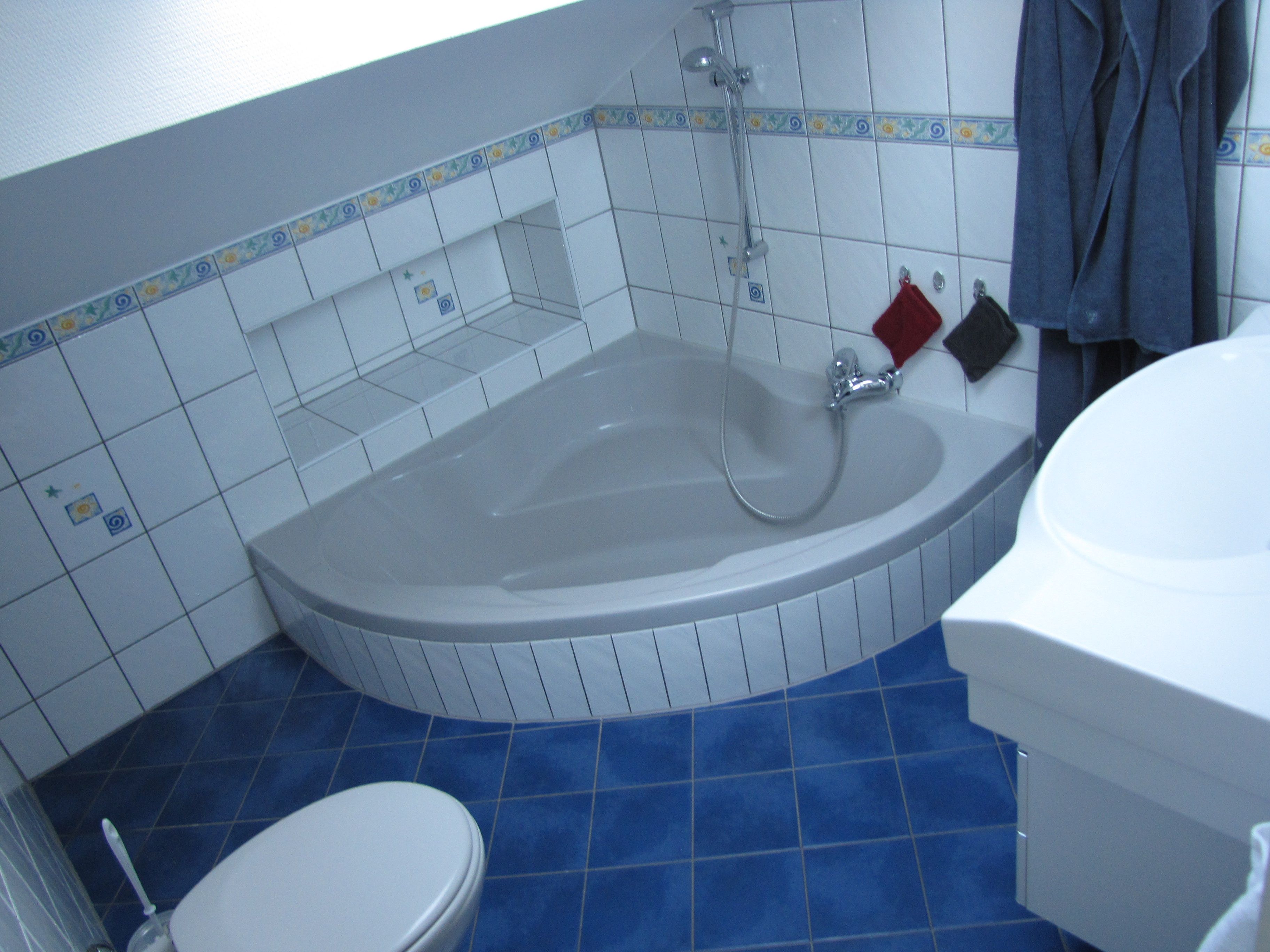 Großes Bad oben