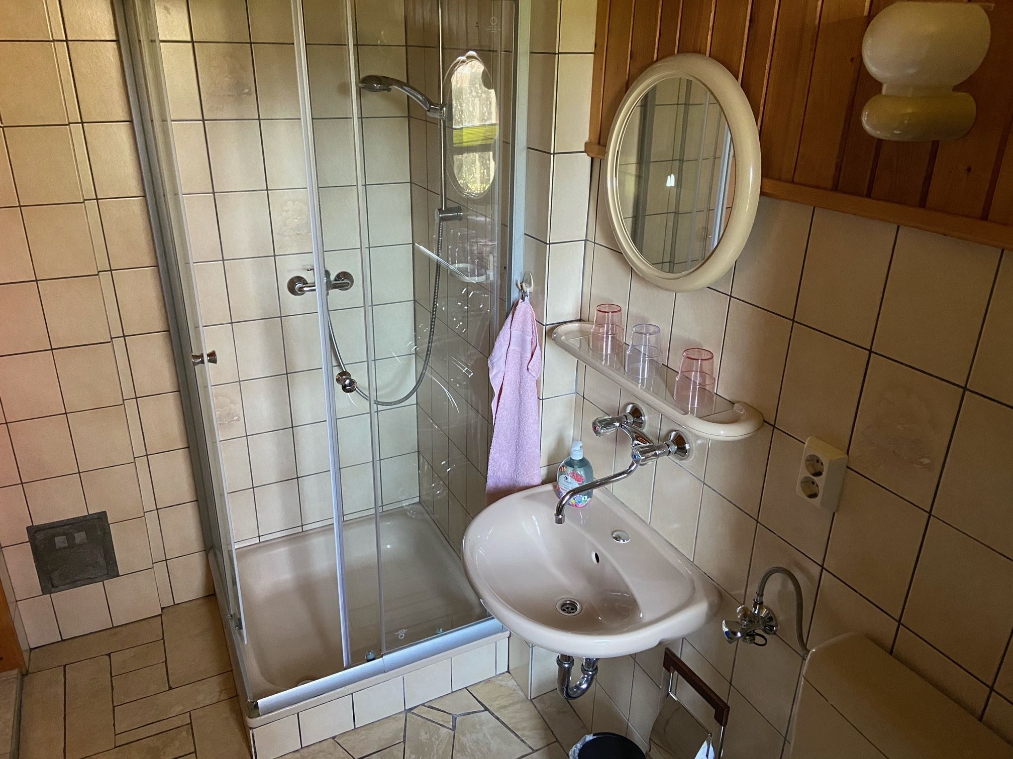 Bad mit Dusche