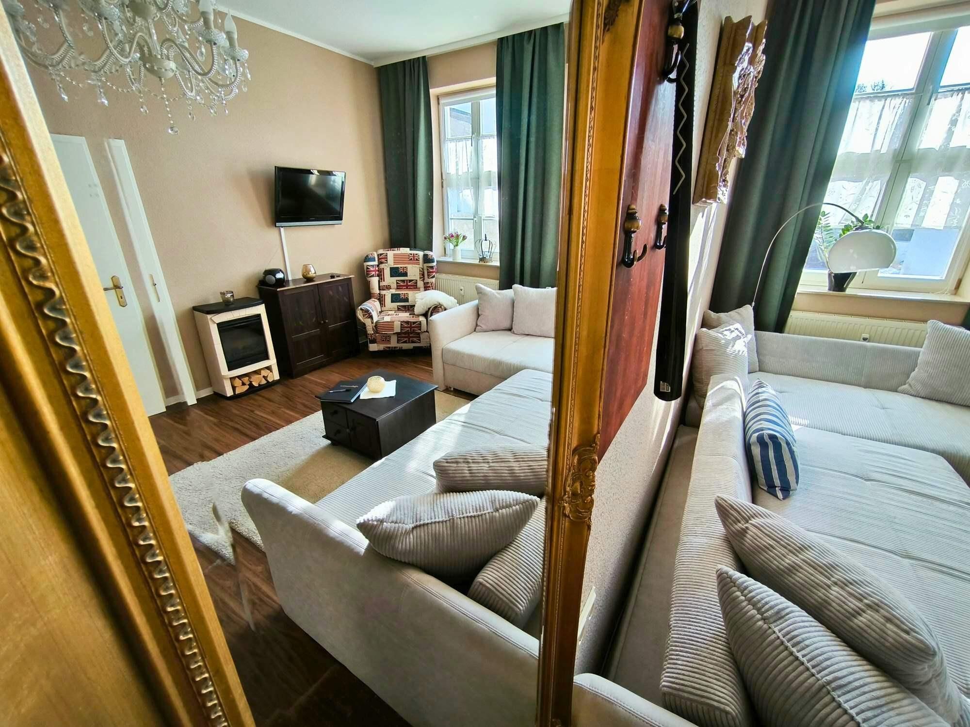 Apartment London, Spiegelbild