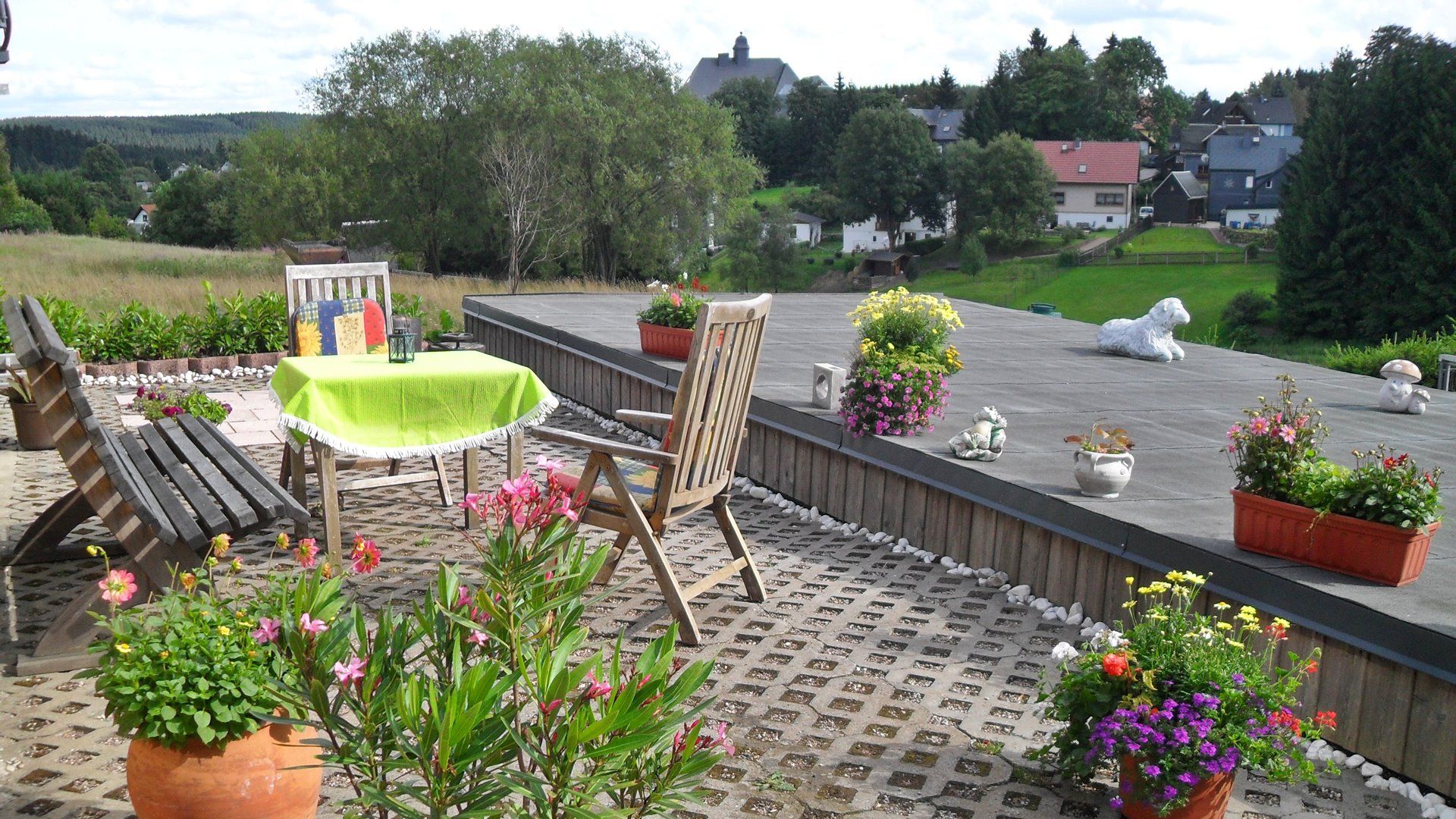 Garten mit Grillmöglichkeit