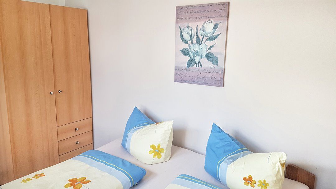 Schlafzimmer 2