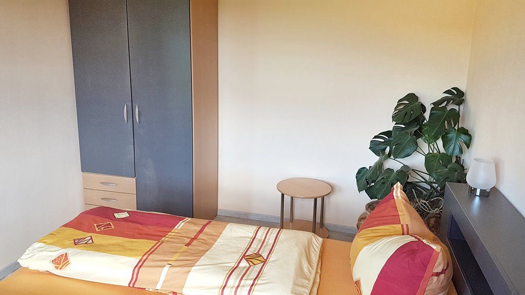 Schlafzimmer 1