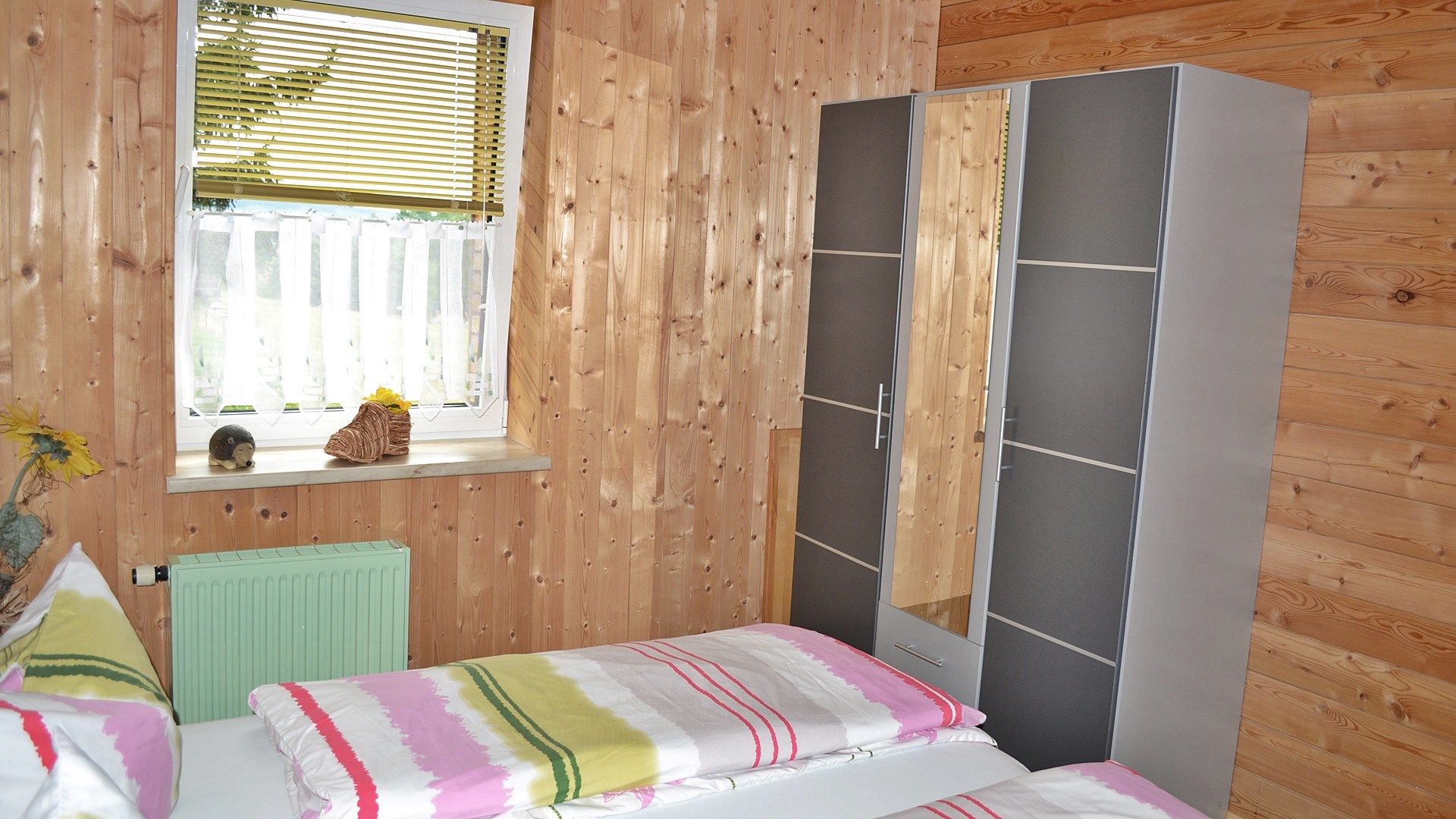 Schlafzimmer 1