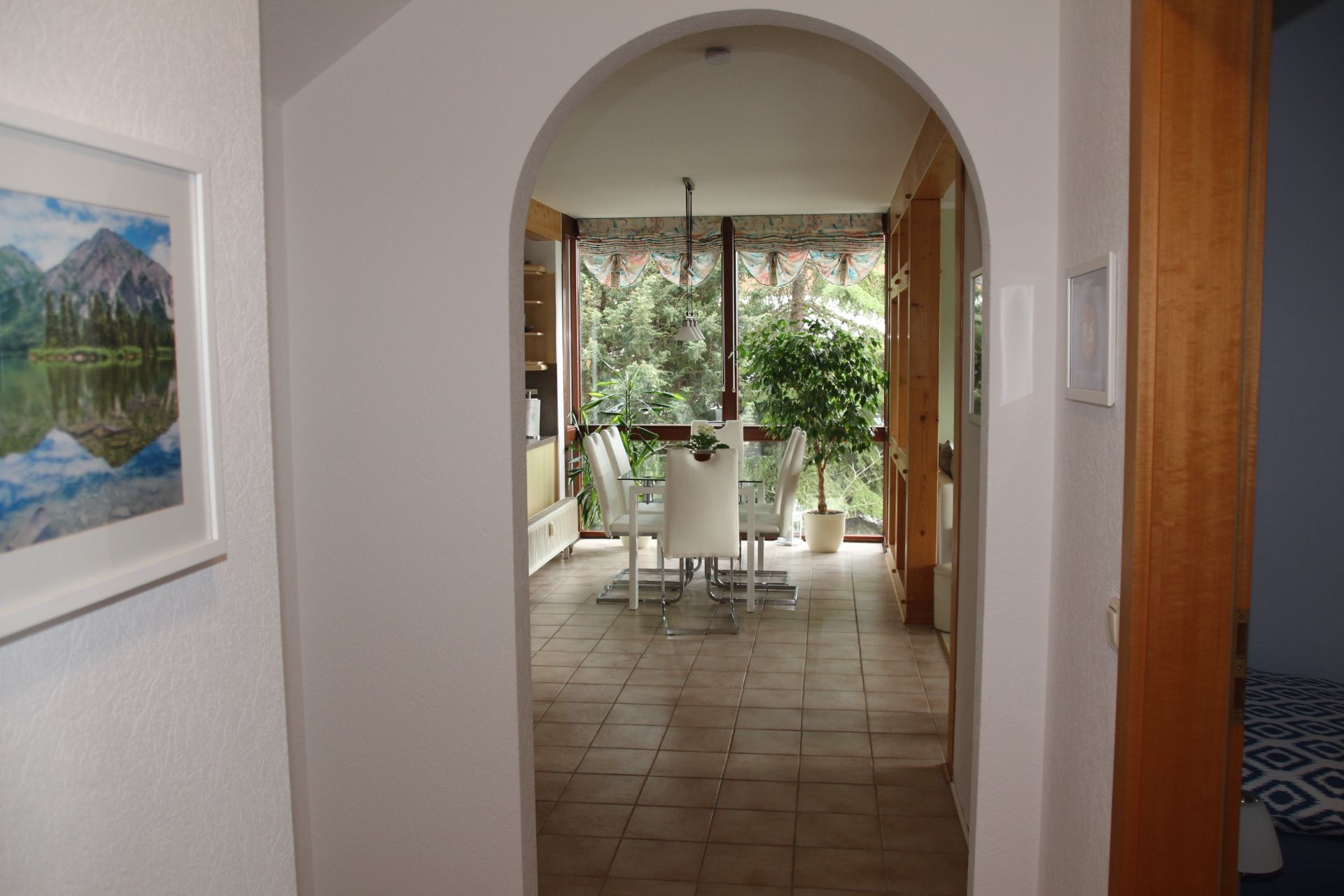 Flur mit Blick zum Essbereich