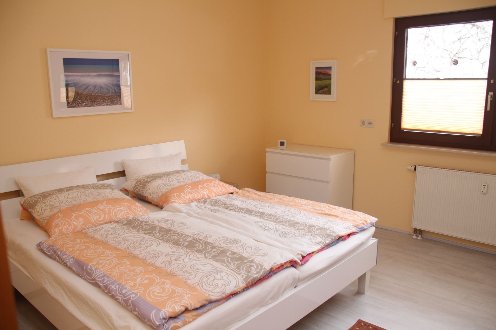 Schlafzimmer 1  mit Doppelbett