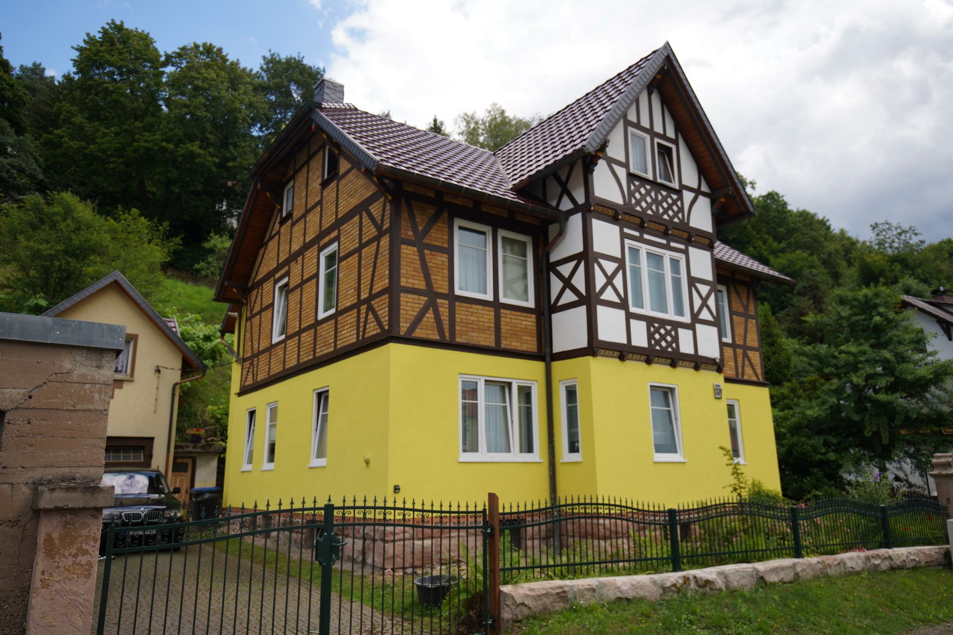 Gebäude