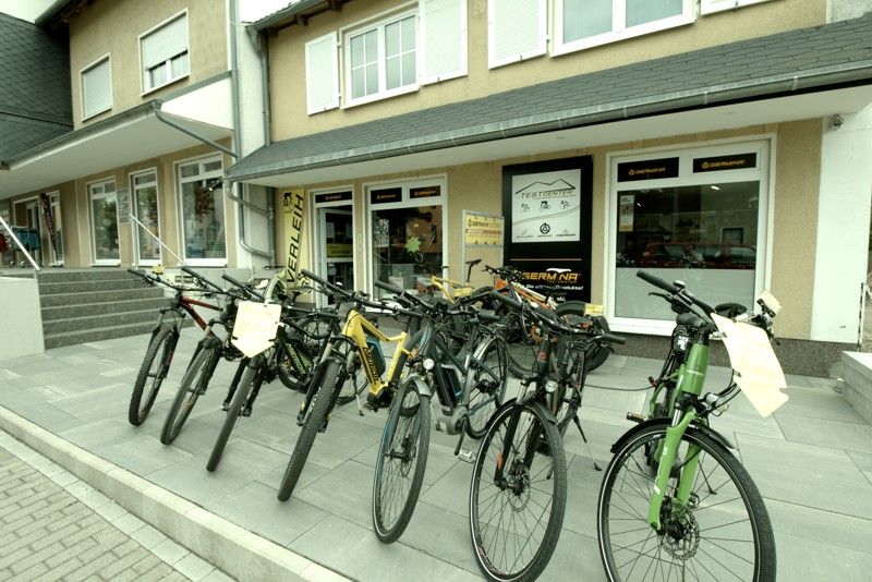 Ski-, Mountainbike- und Ebikeverleih