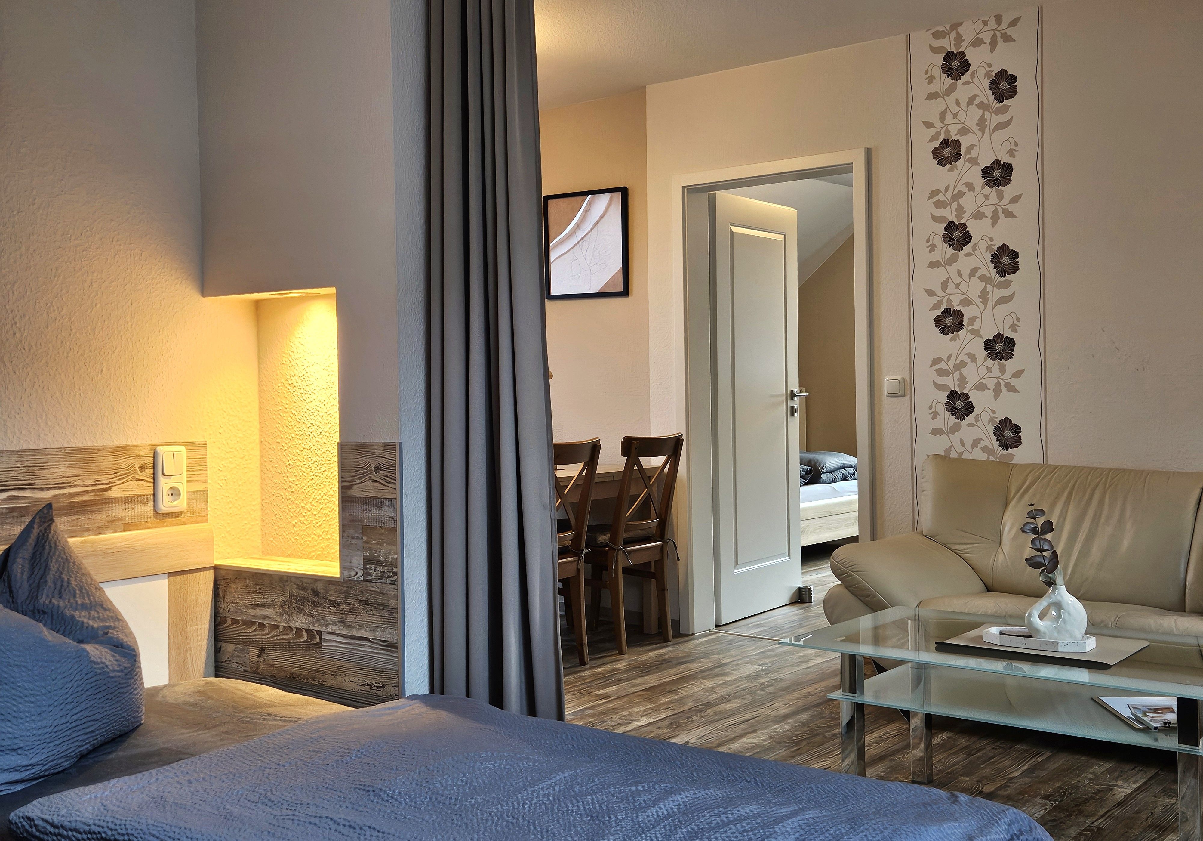 Wohn-Schlafraum Apartment 6