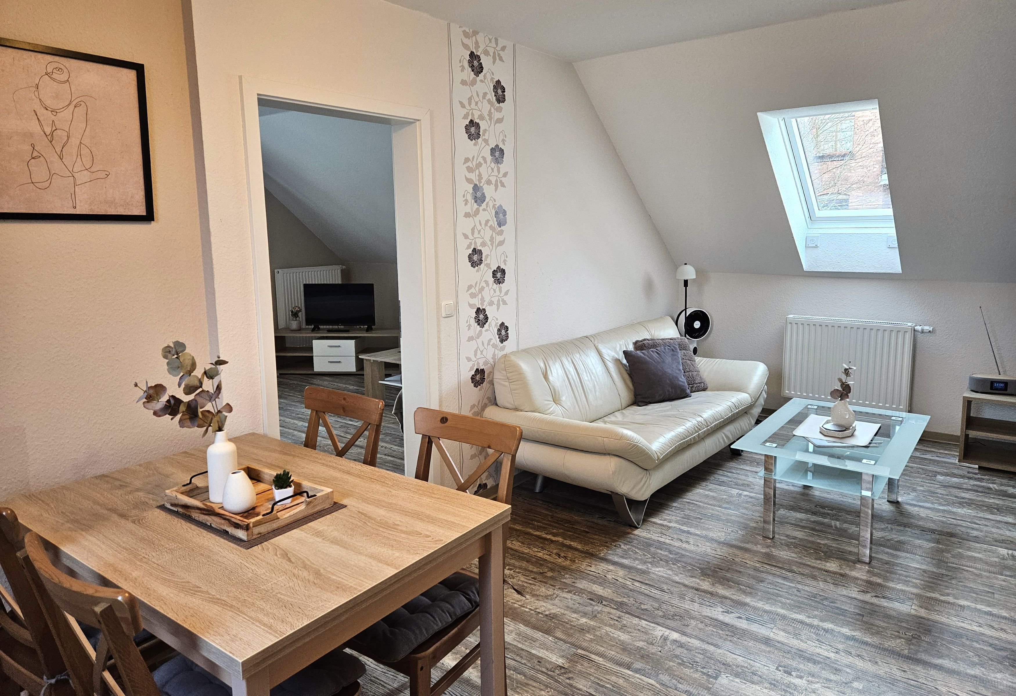 Wohn-Schlafraum Apartment 6