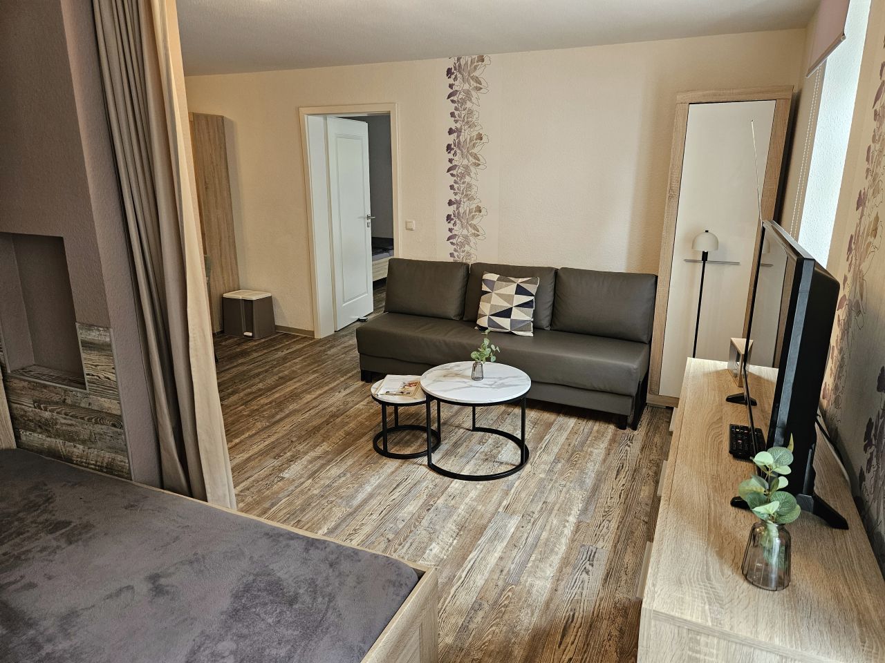 Wohn-Schlafraum Apartment 2