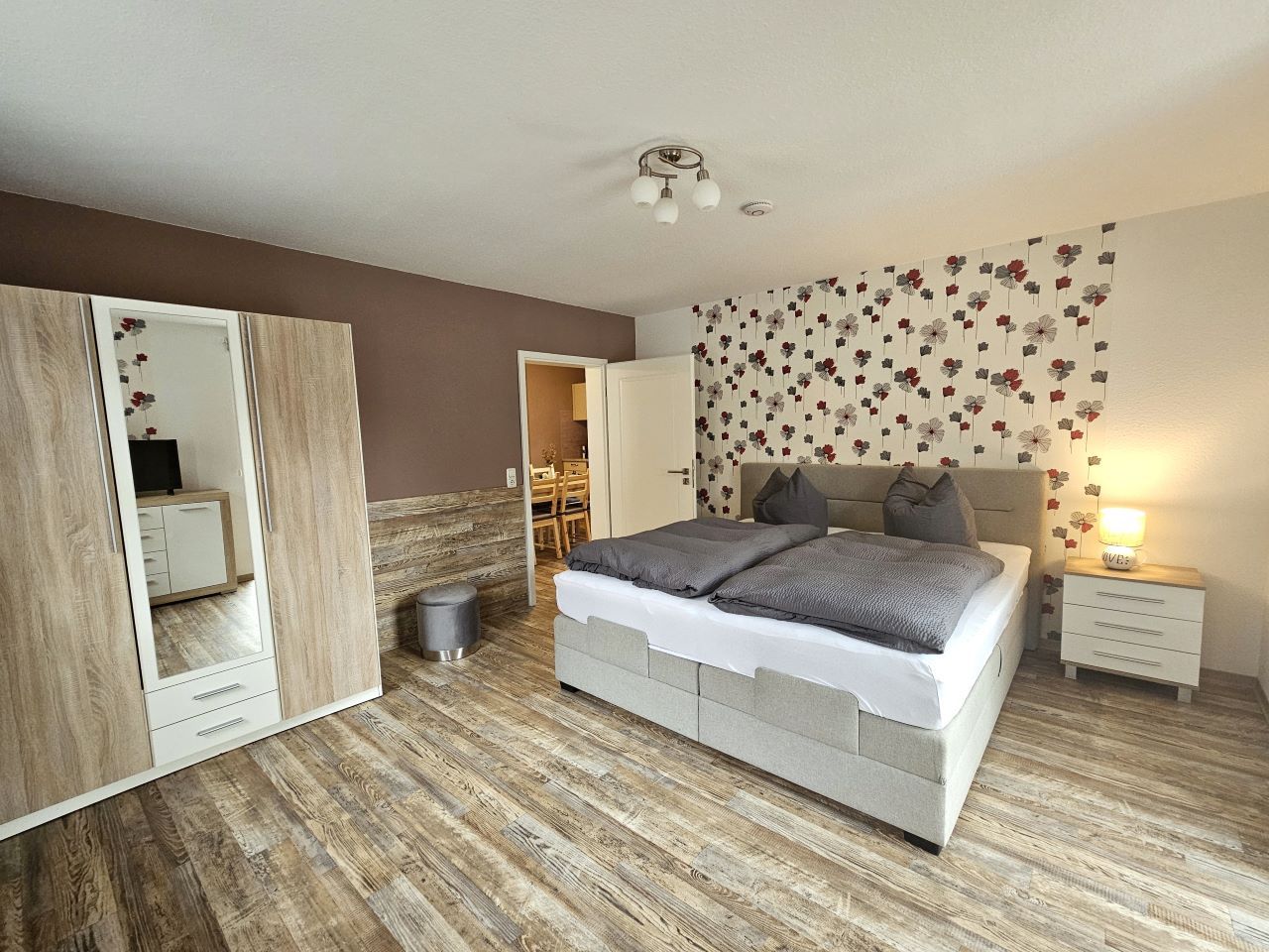 großes Schlafzimmer Apartment 4