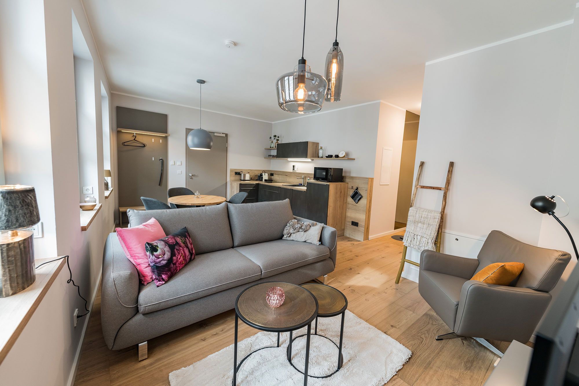 Suites MITTE Wohn-/Esszimmer