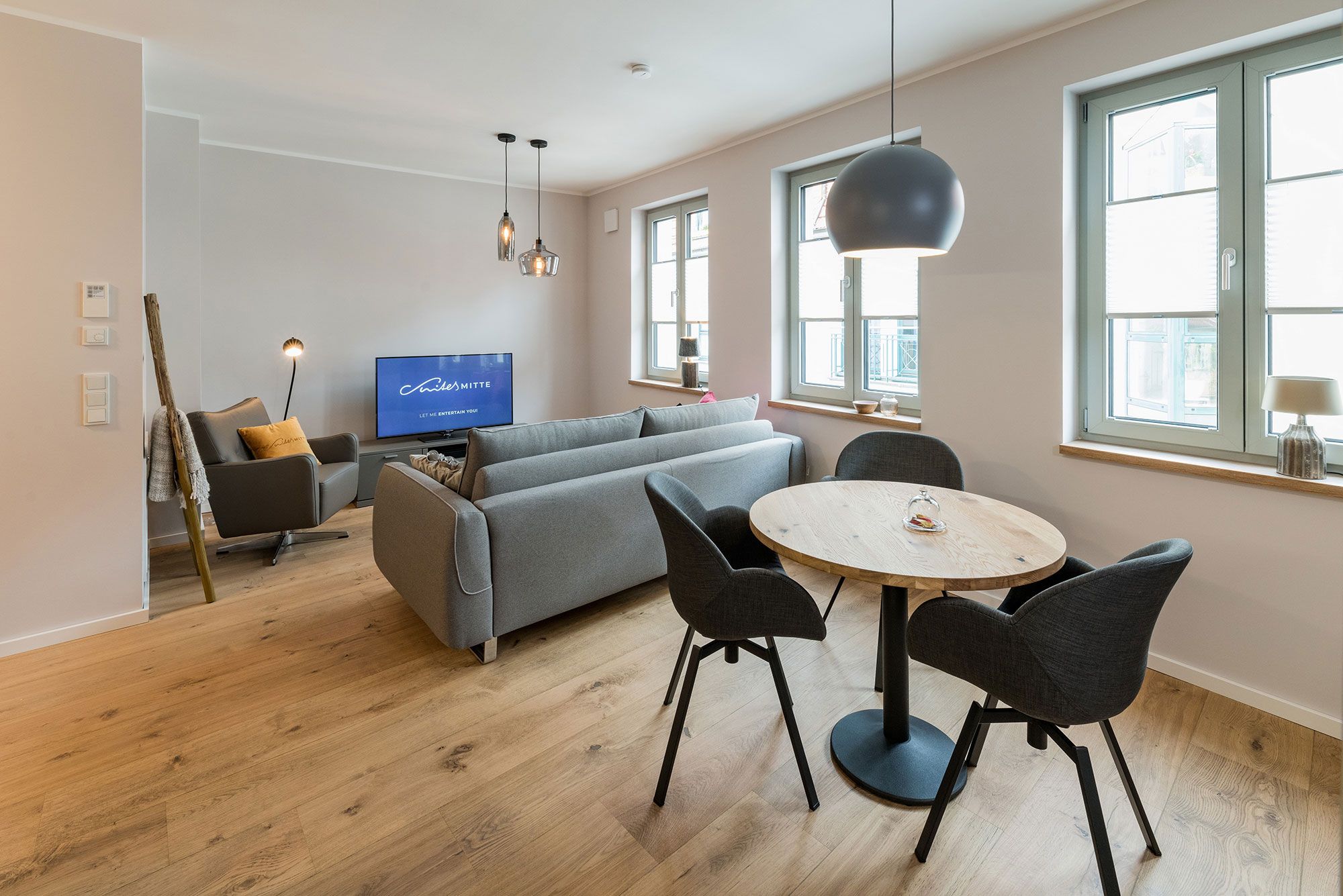 Suites MITTE - Wohn-Essbereich