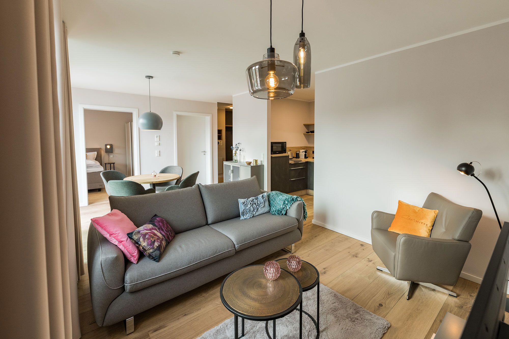 Suites MITTE Wohn-/Esszimmer