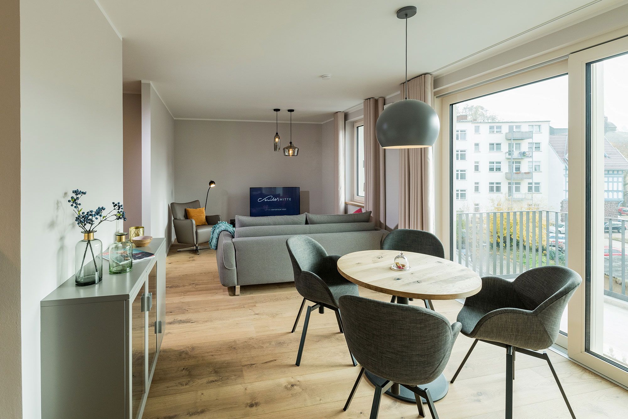 Suites MITTE Wohn-/Esszimmer