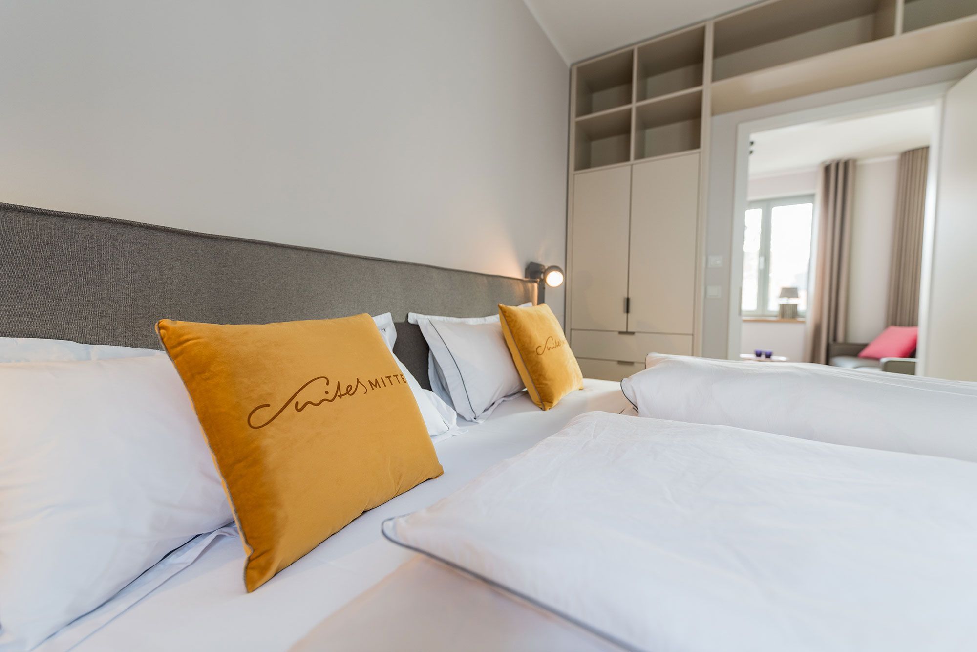 Suites MITTE - Schlafzimmer/Boxspringbett