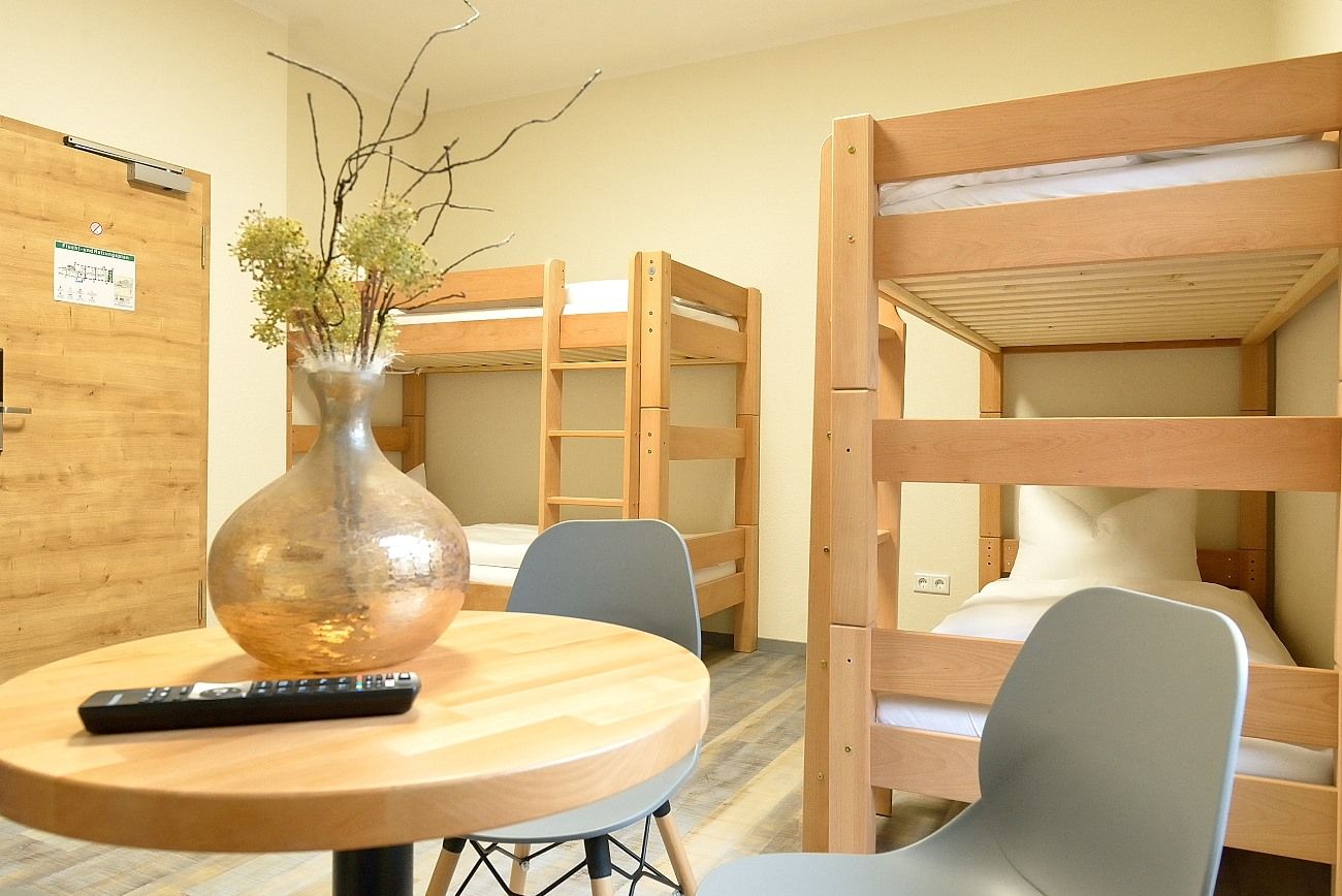4 Bett Zimmer