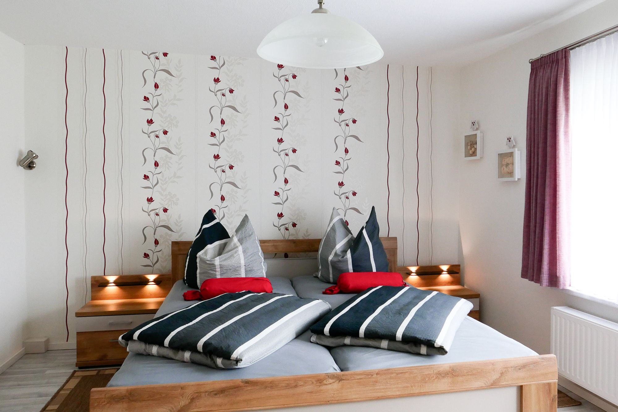 Schlafzimmer 1