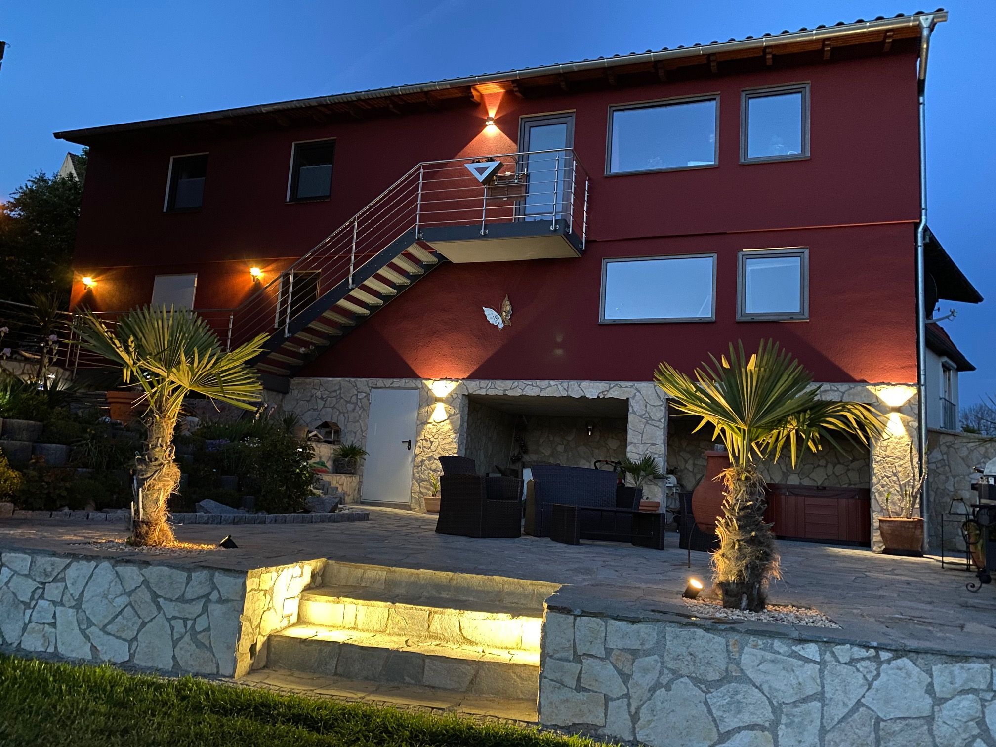 Aussen Apartment 1