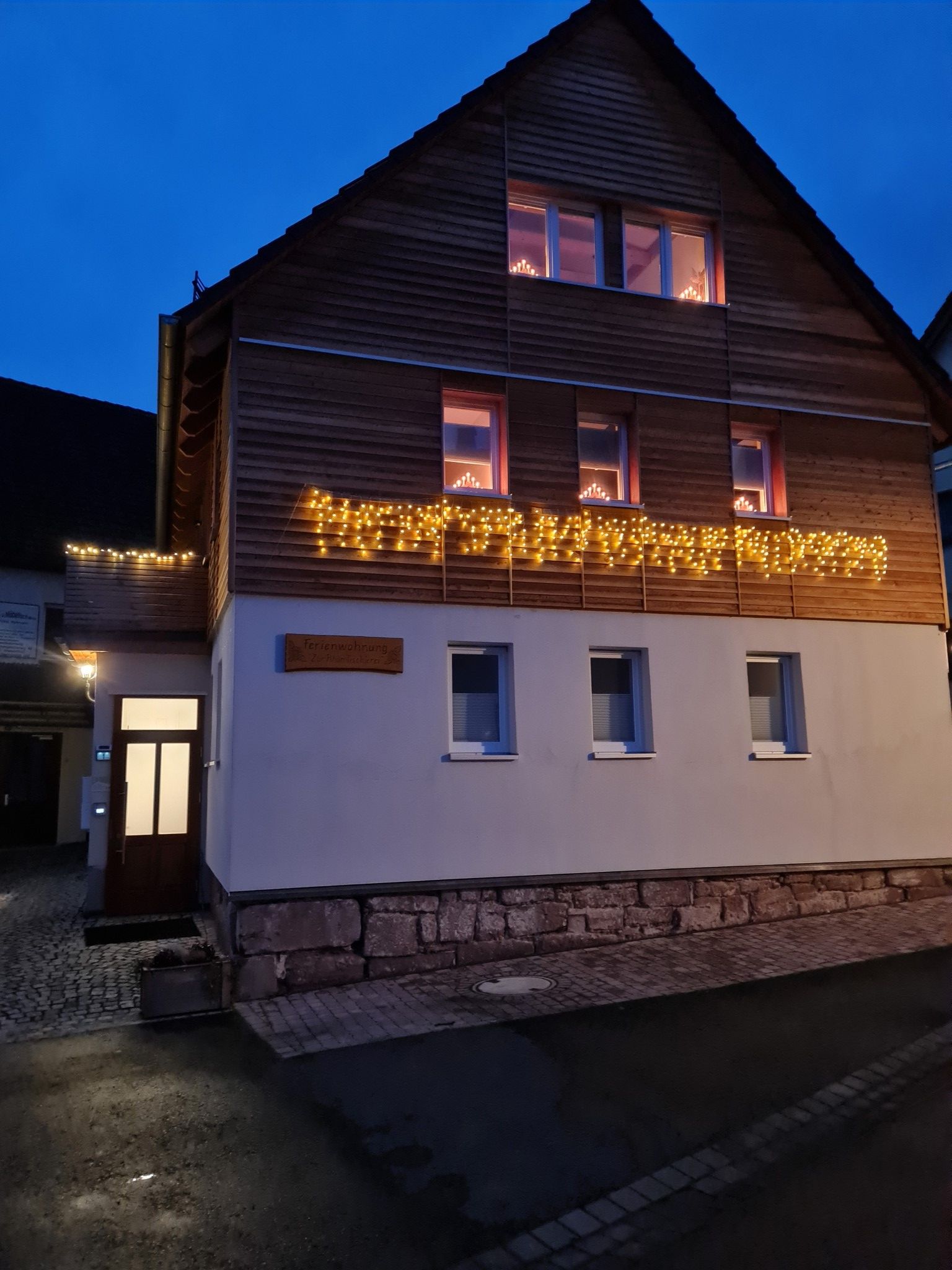 Haus bei Nacht