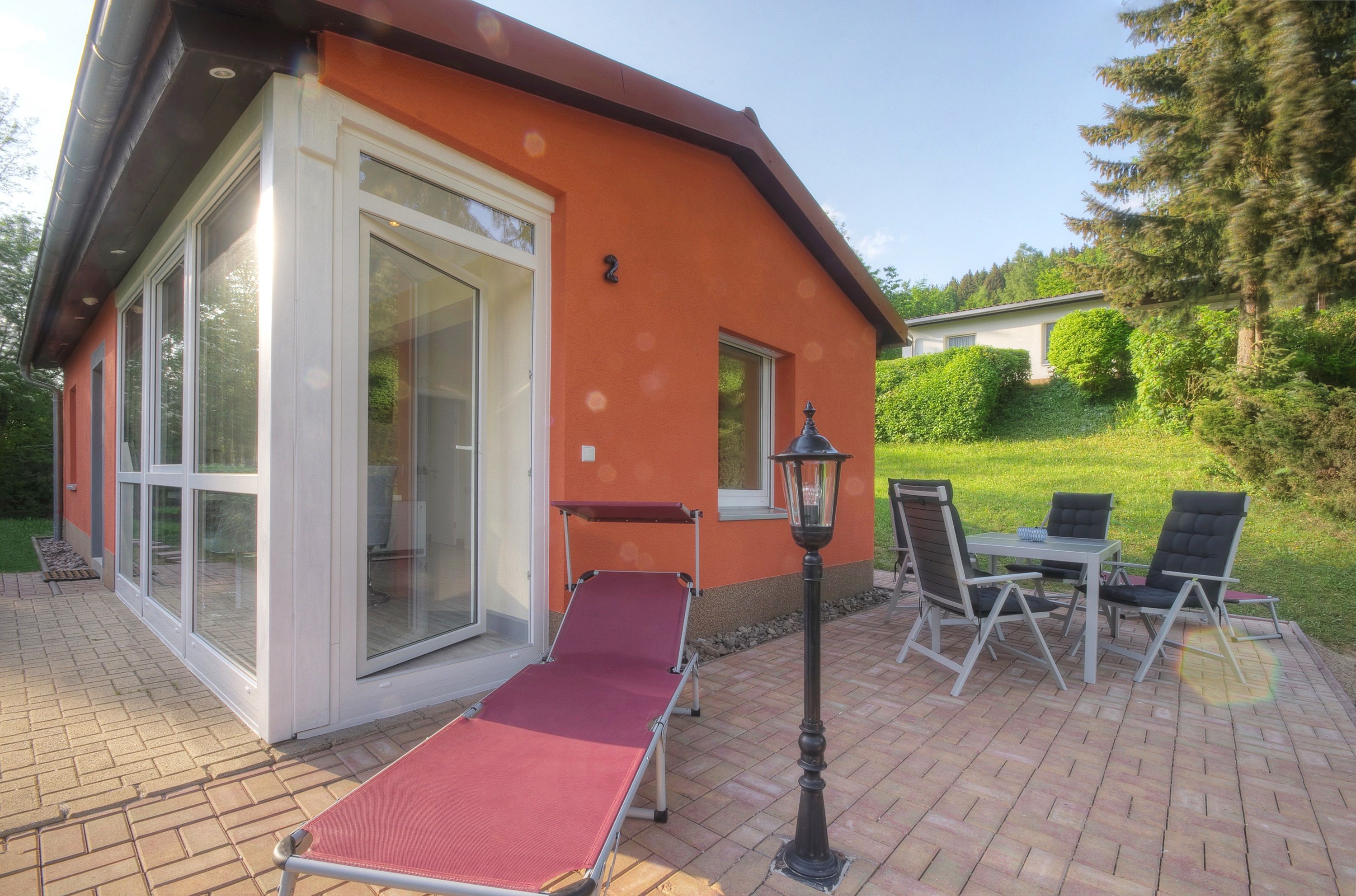 Terrasse vor dem Deluxe Bungalow