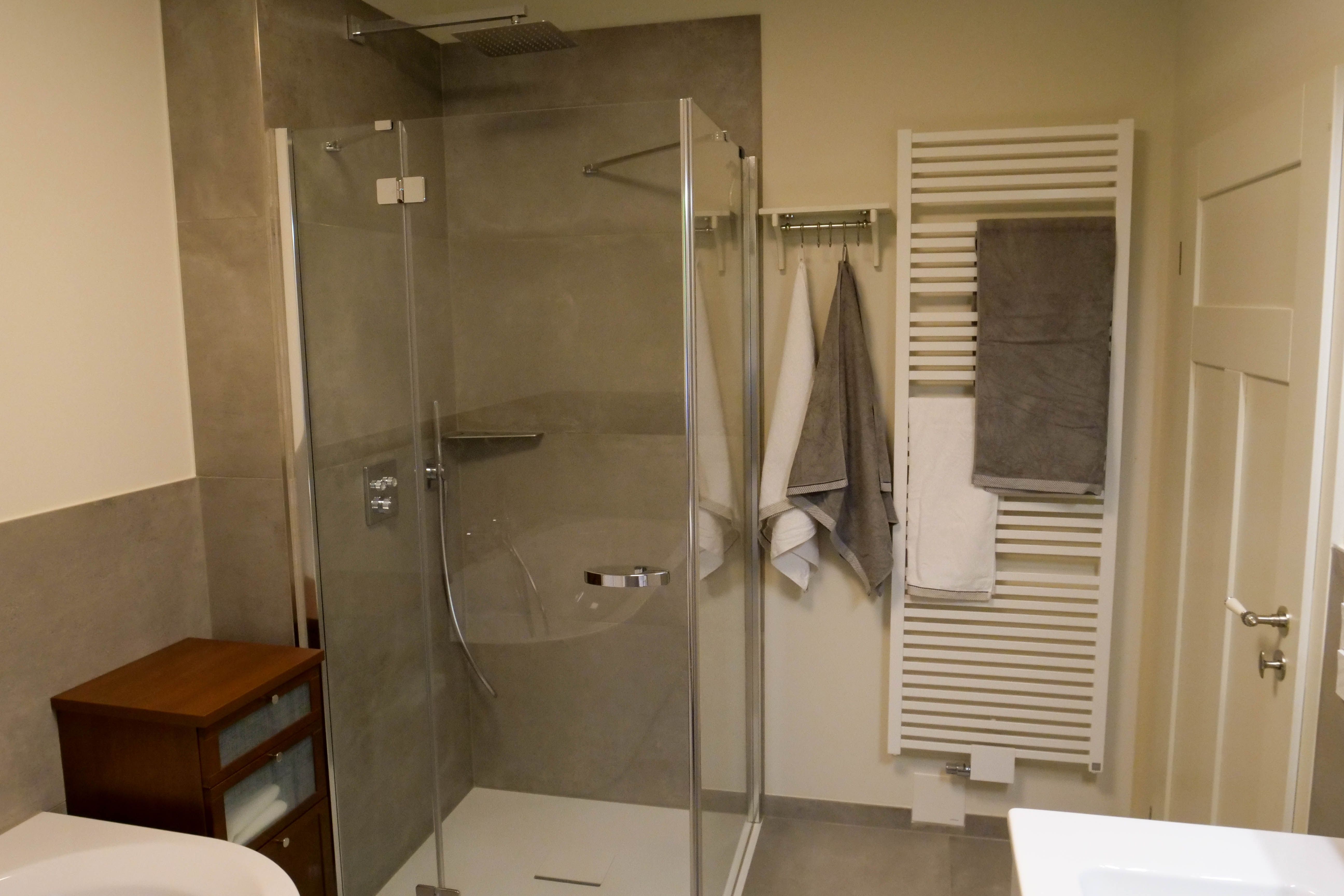 Badezimmer EG