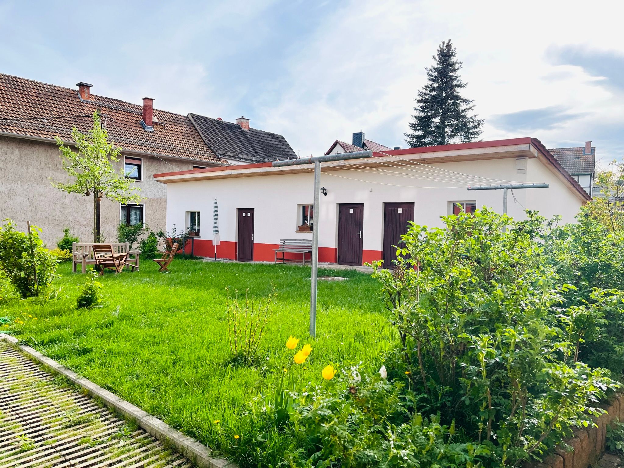 Garten/ Fahrradgarage/ Werkstadt