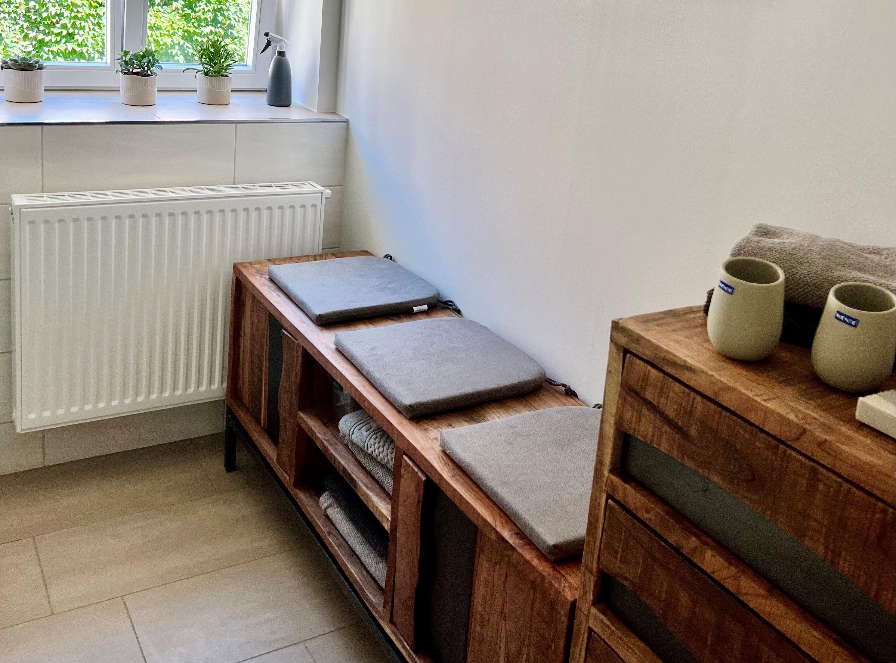 Bad mit Sitzmöglichkeit