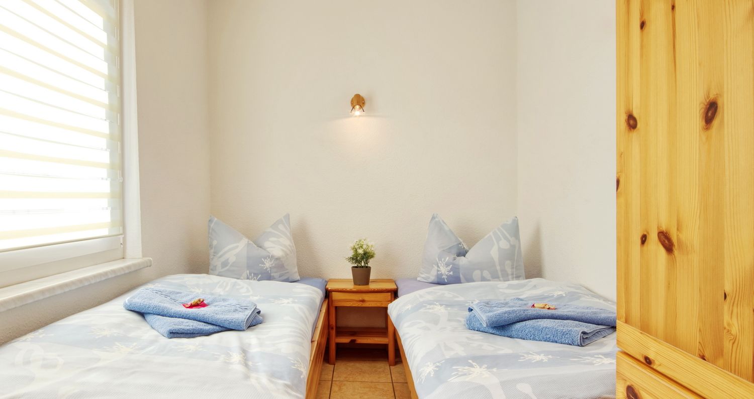 Schlafzimmer 2