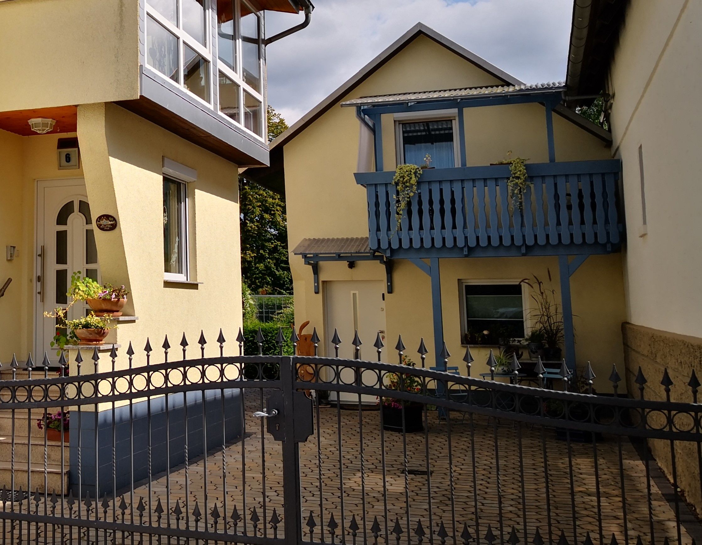 Haus 1