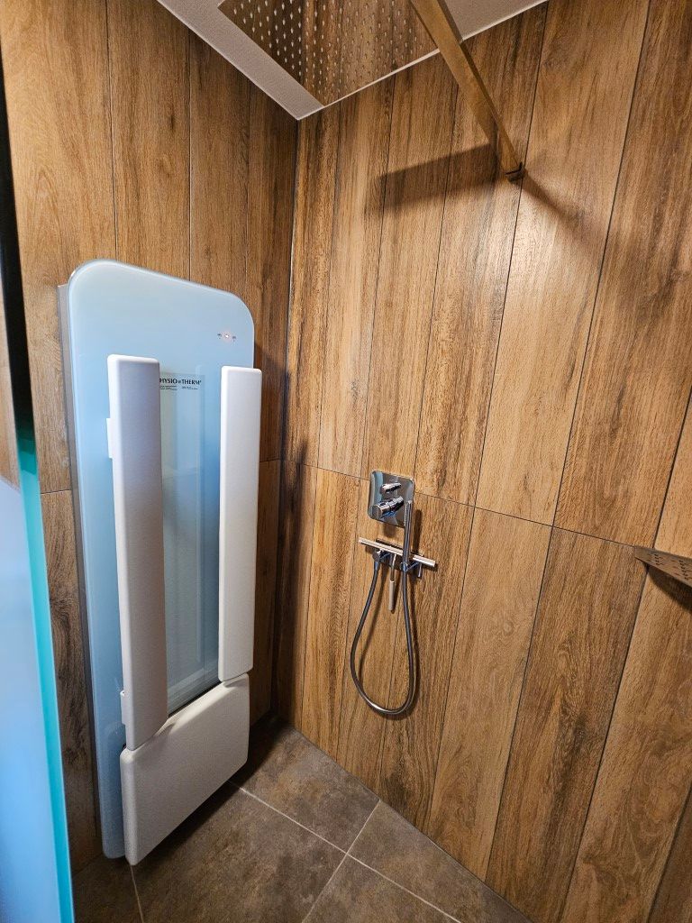 Dusche mit Infrarot