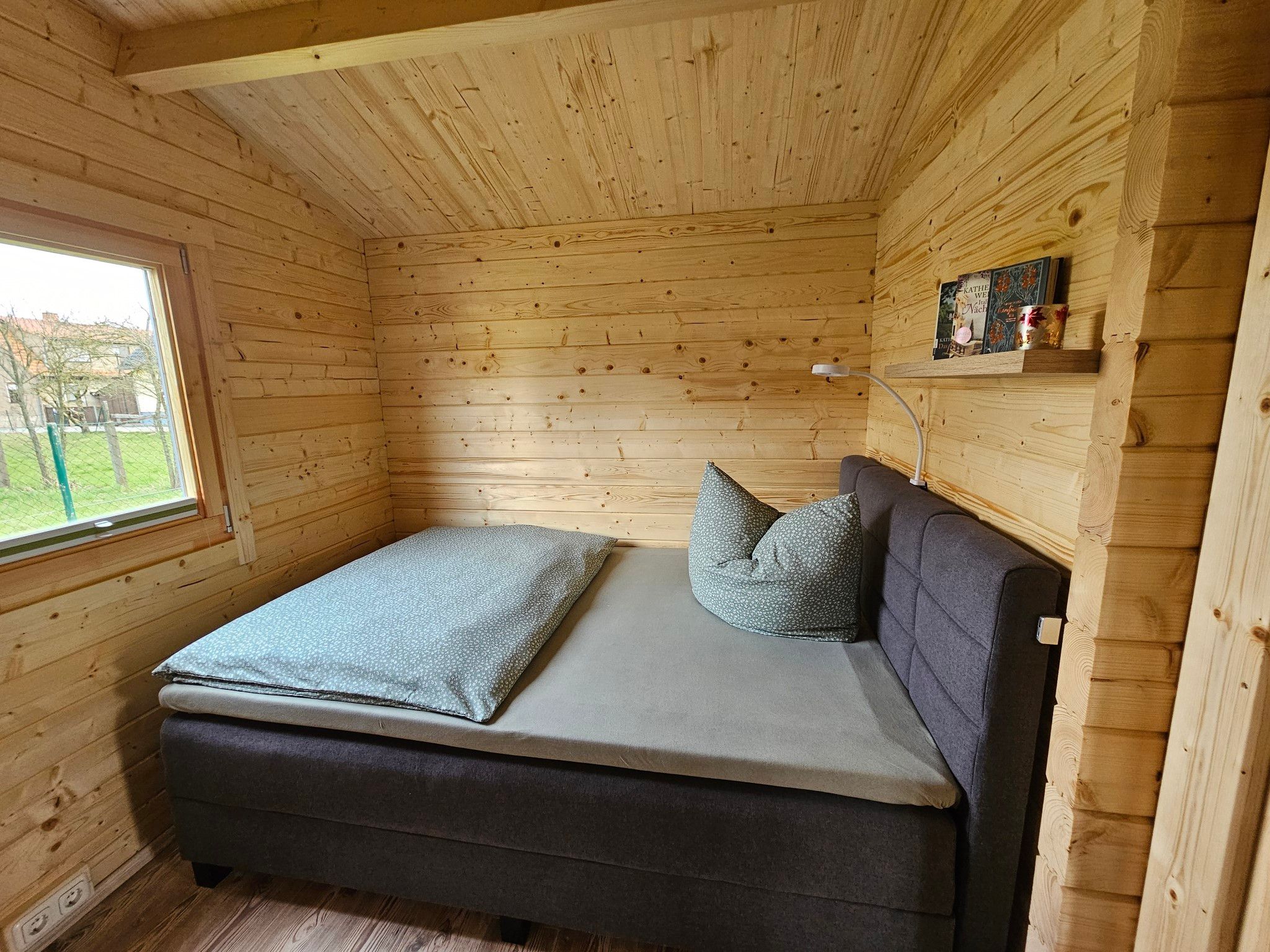 Schlafzimmer 2