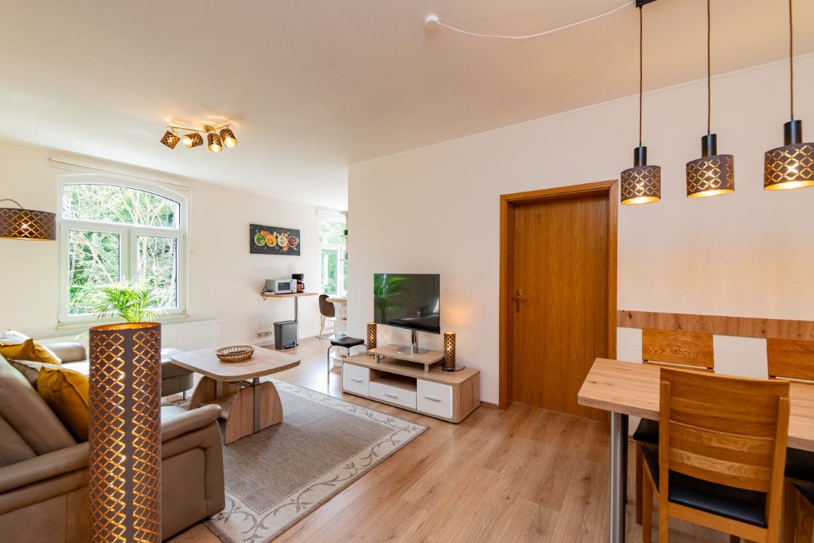 Wohnzimmer/ Essbereich