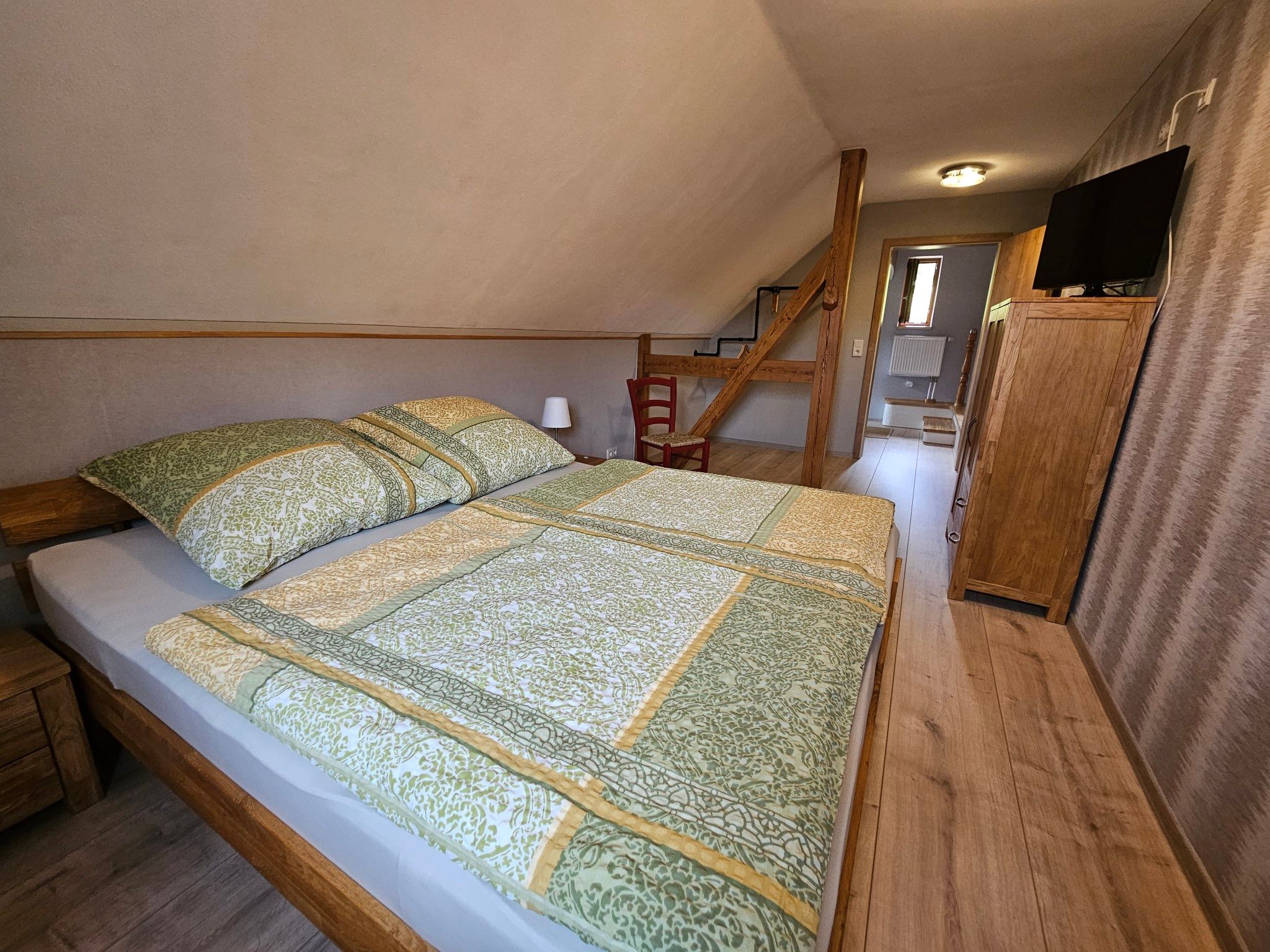 Schlafzimmer 1