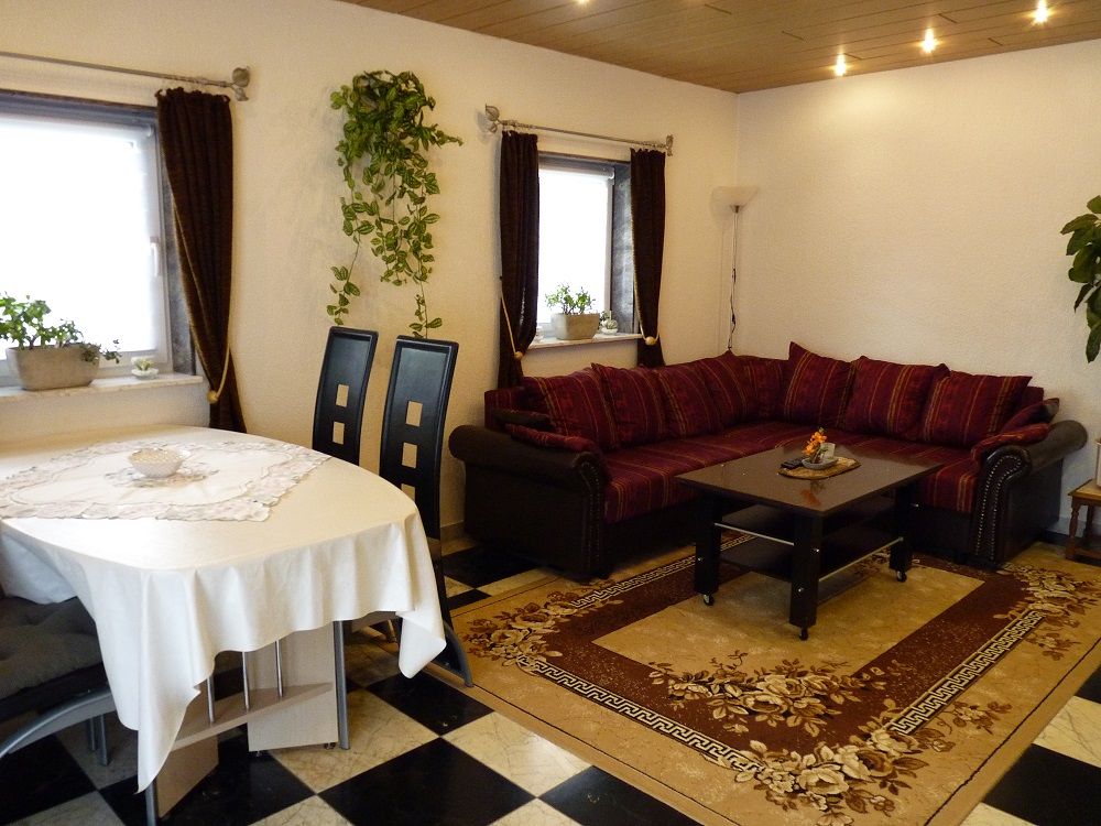 Wohnzimmer mit Schlafcouch