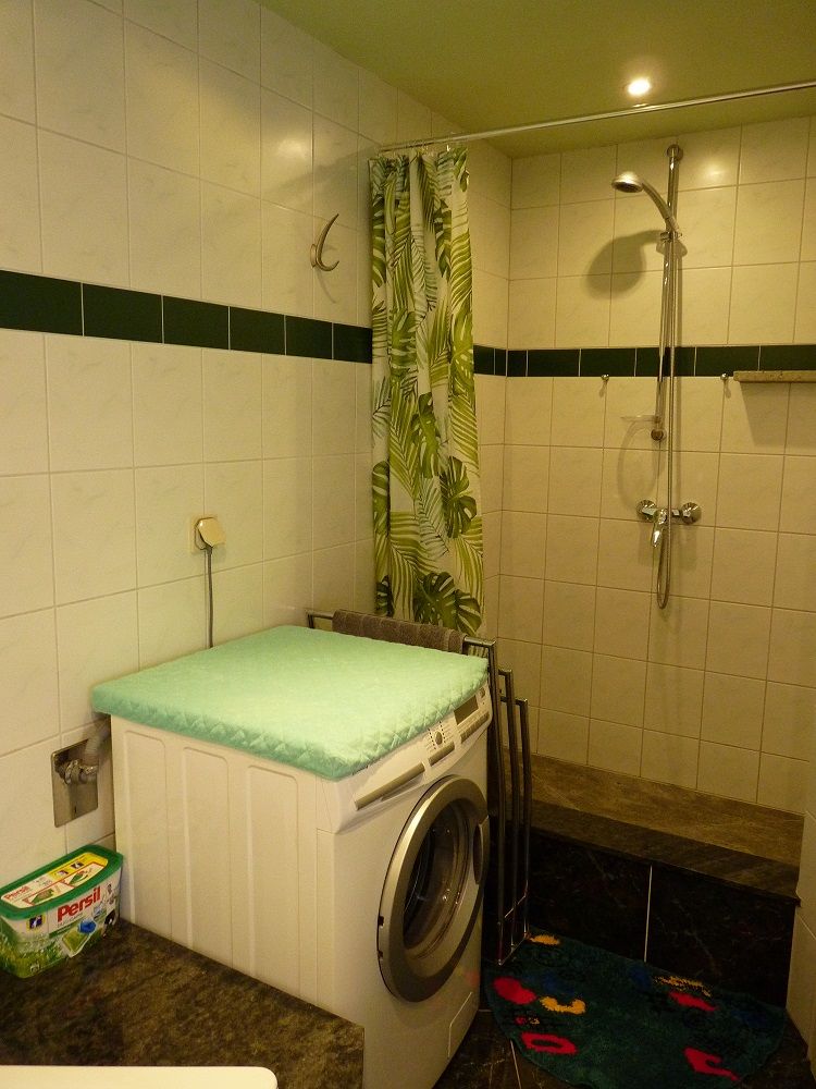 Waschmaschine und Dusche
