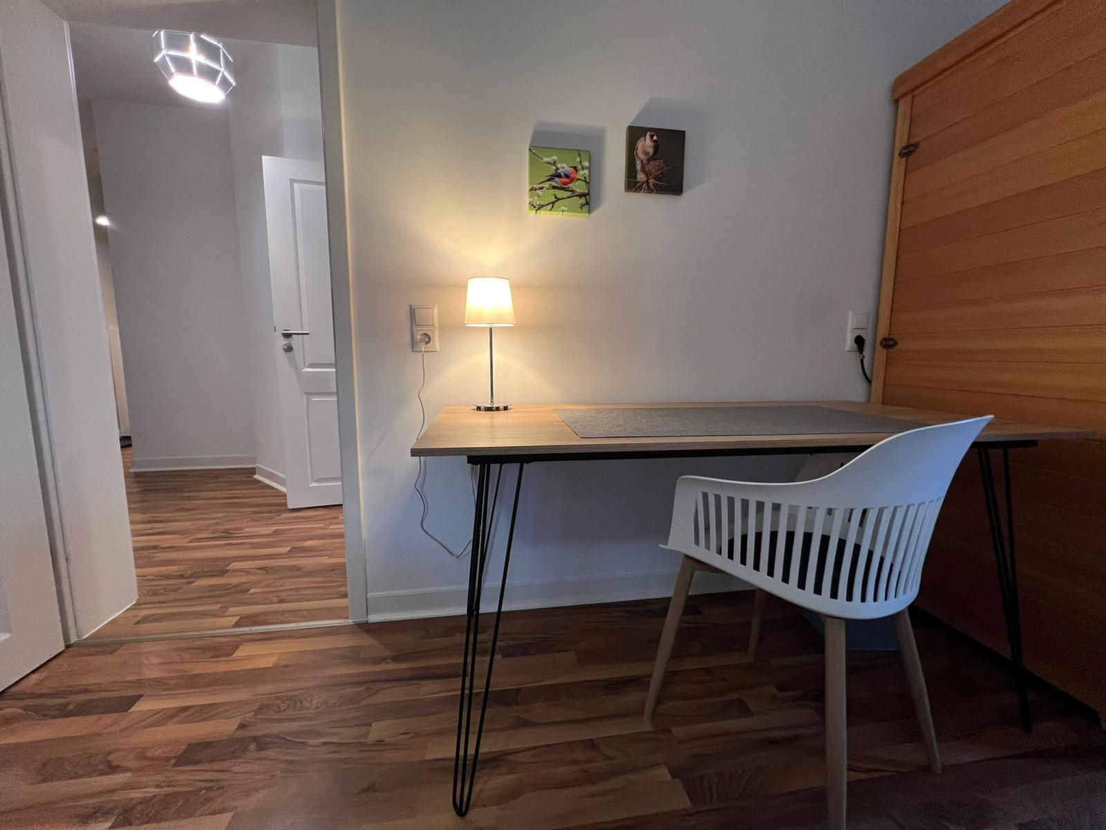 Apartment 5 Schreibtisch/ Arbeitsplatz