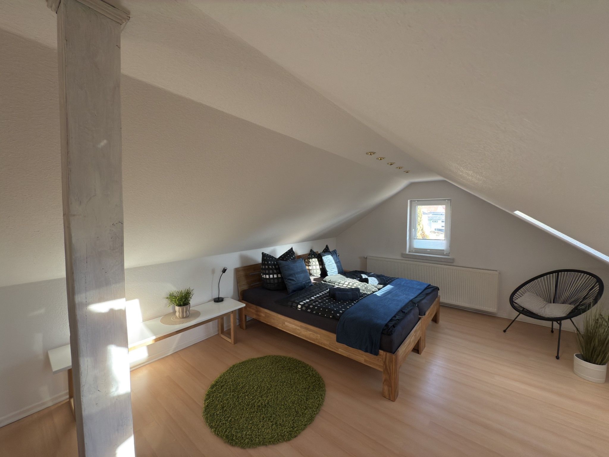 Schlafzimmer 3 mit Doppelbett und Einzelbett