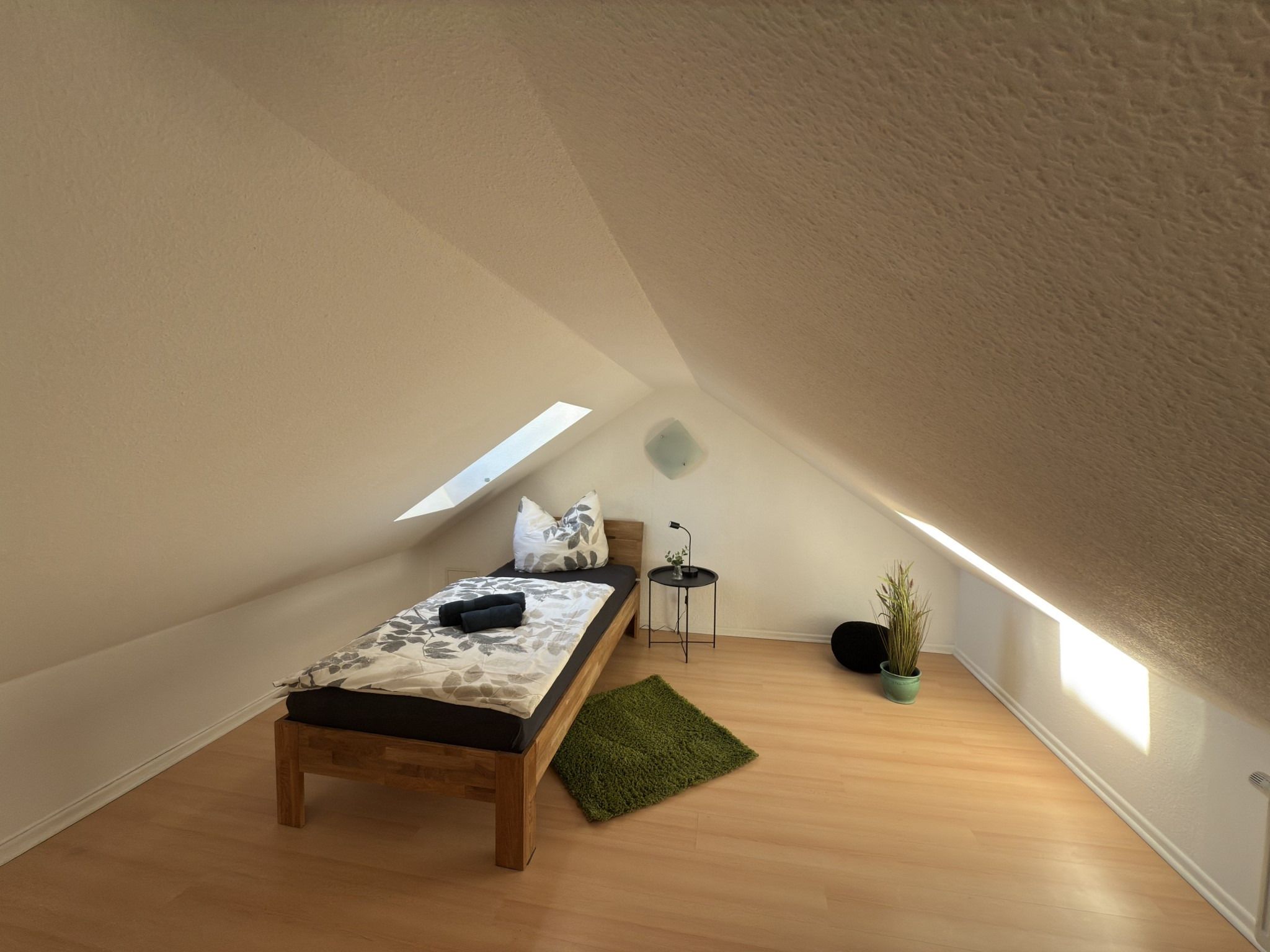 Schlafzimmer 3 mit Doppelbett und Einzelbett