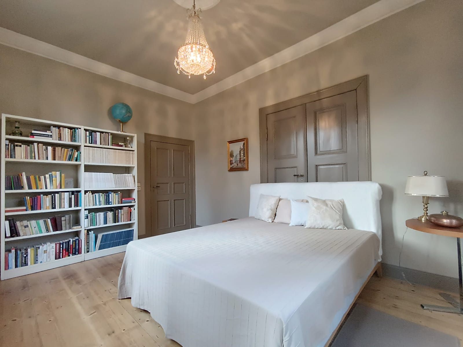 Schlafzimmer 1