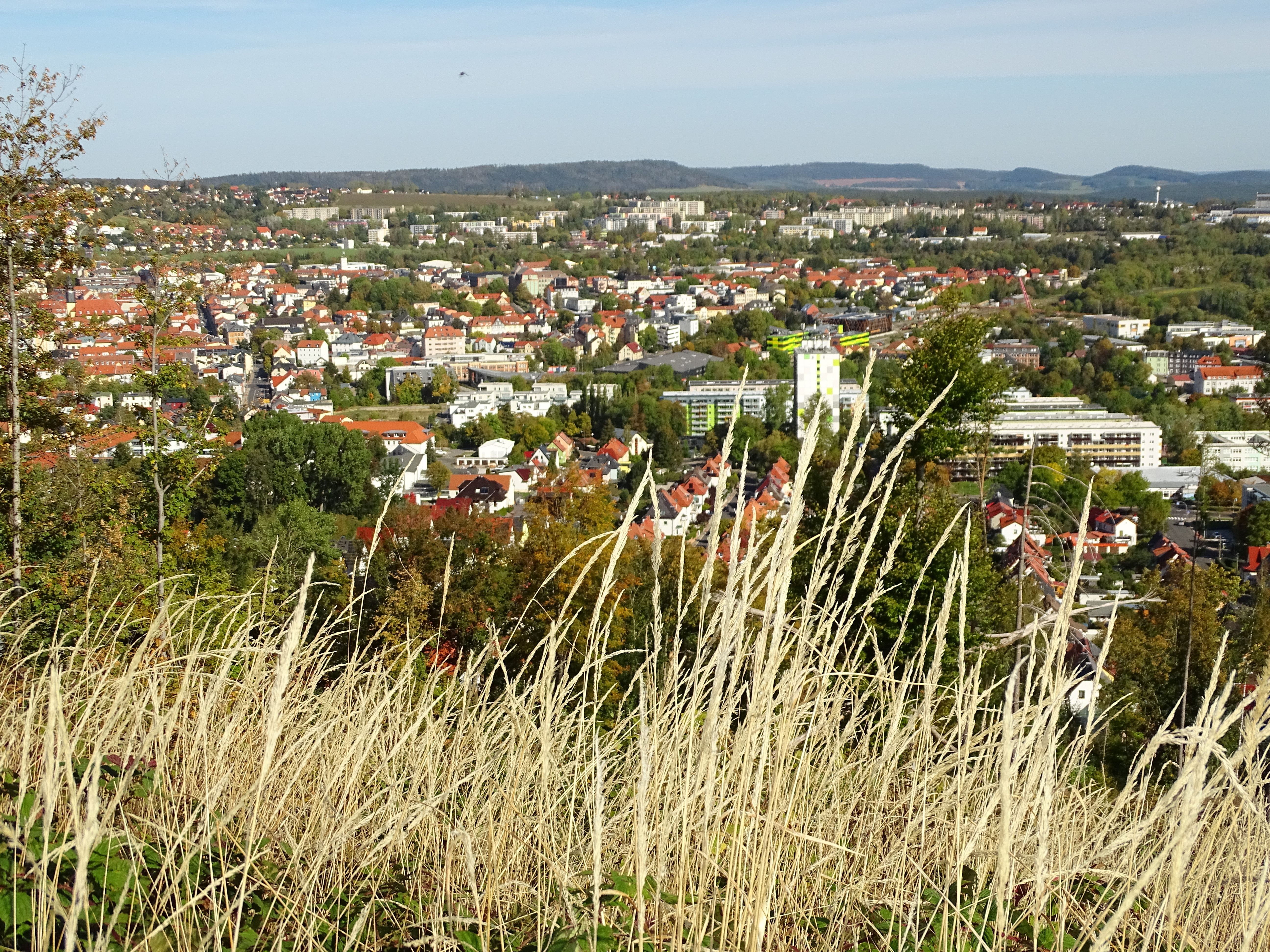 Aussicht auf Ilmenau von der Elizabeth Höhe oberhalb des Ferienhauses / FH Hoffmann Ilmenau